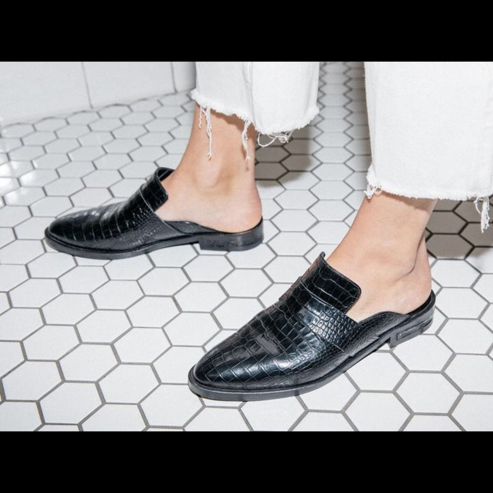 Freda Salvador Keen Mule in Black Croc
